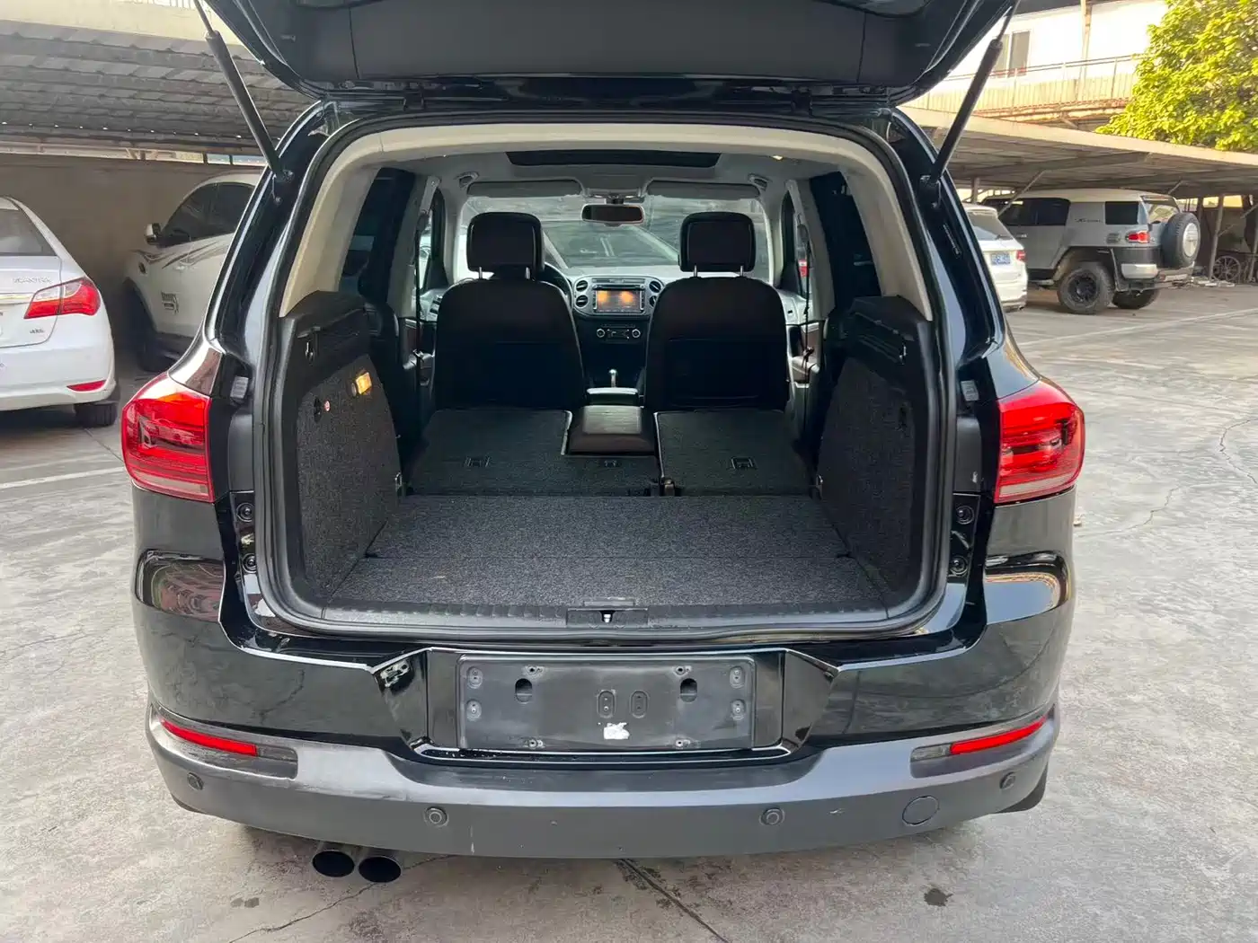 Volkswagen Tiguan 2012 2.0TSI Comfort фото 14
