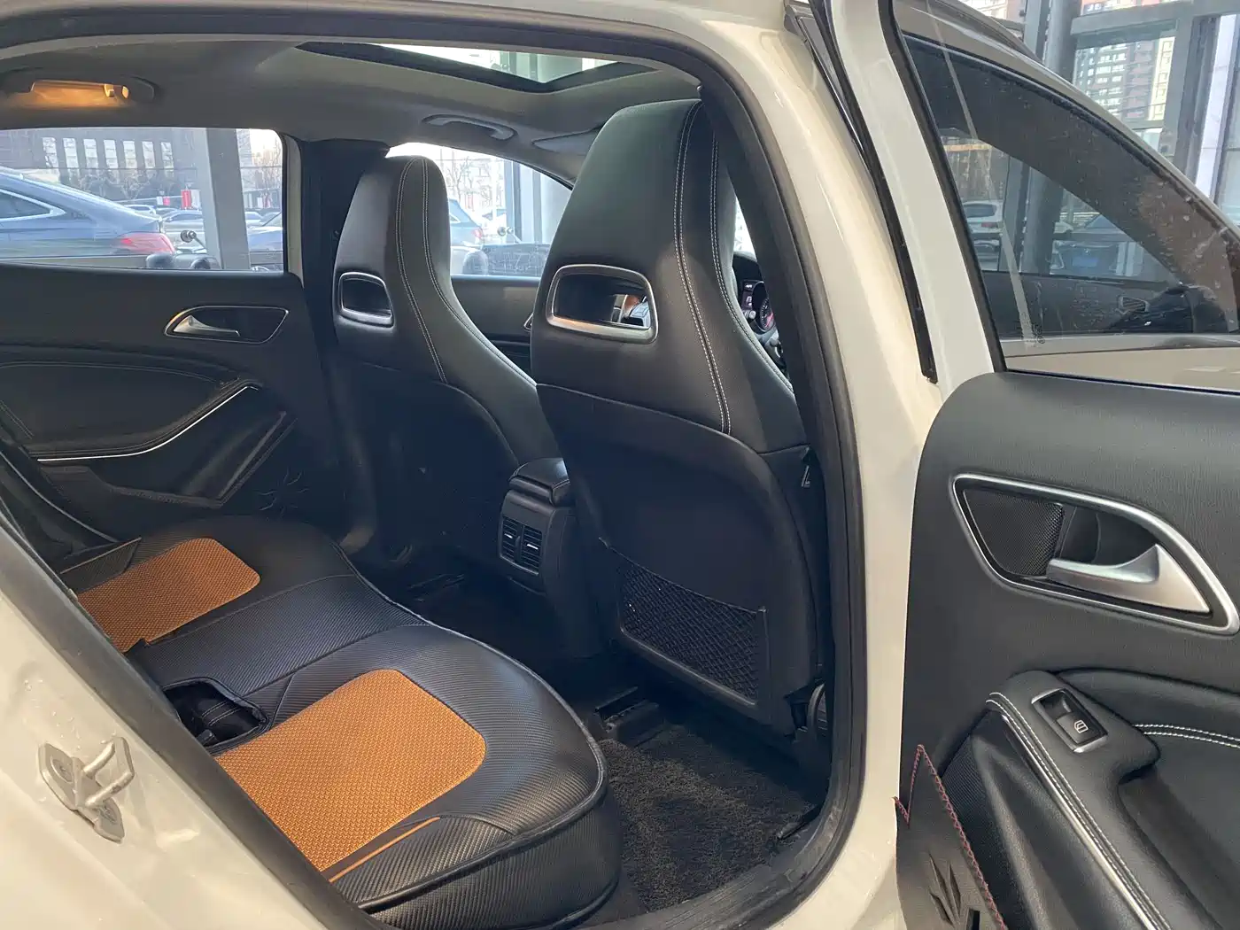 Mercedes-Benz GLA 2016 GLA 220 4MATIC Fashion фото 10