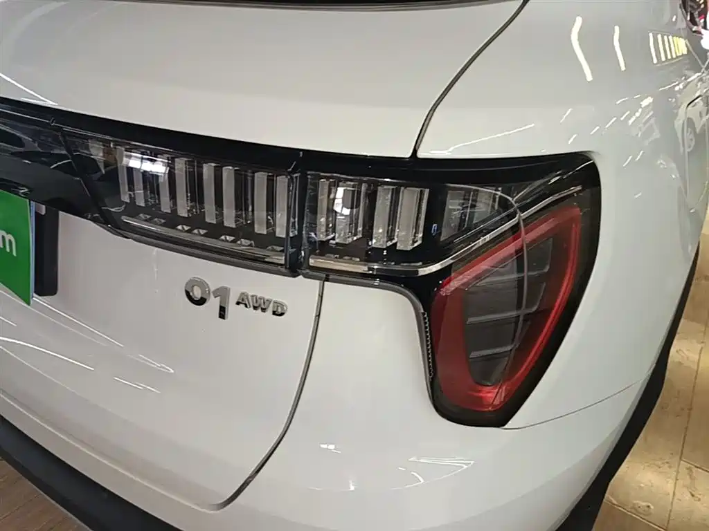 Lynk & Co 01 2017 2.0T AWD Pro фото 8