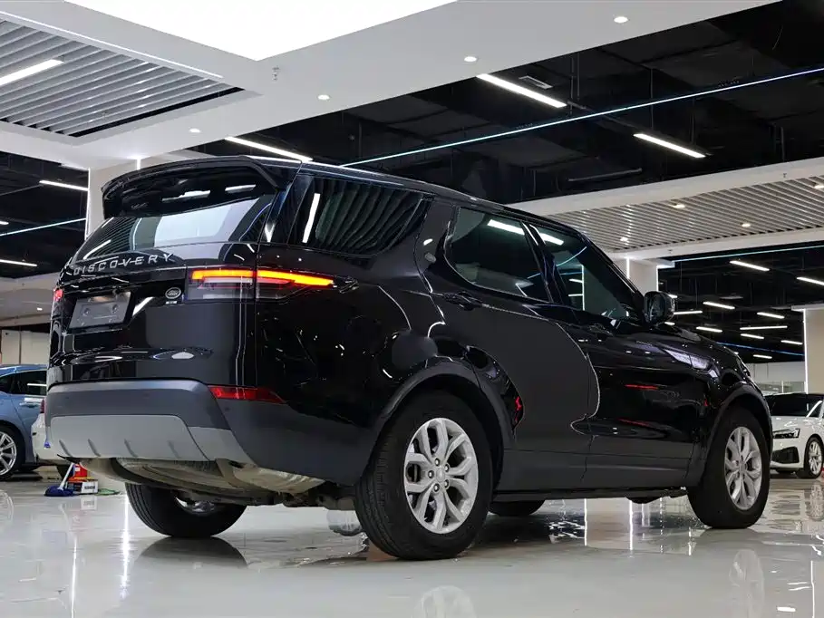 Land Rover Discovery 2018 3.0 SC V6 SE фото 14