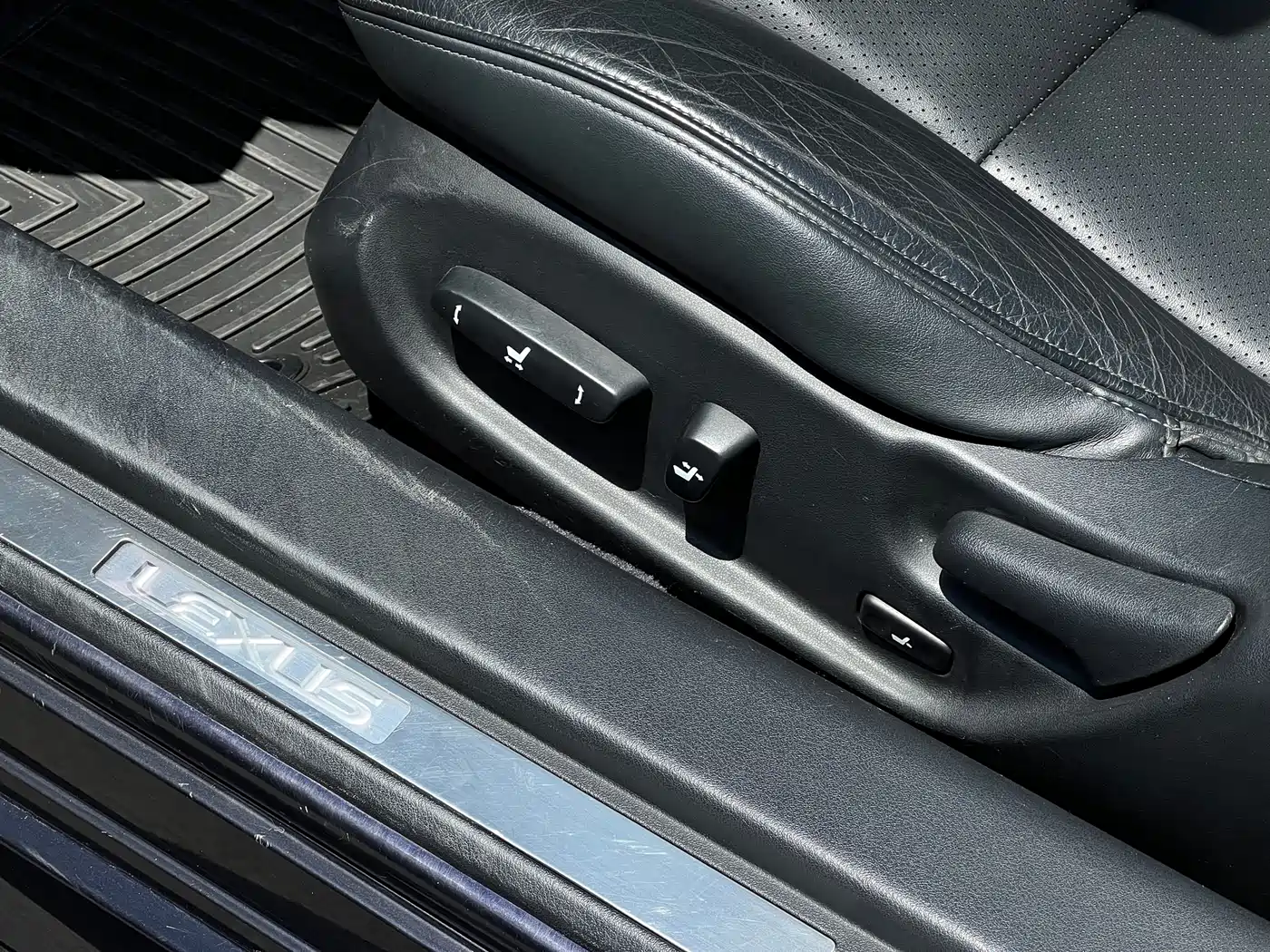 Lexus IS 2011 250C фото 21