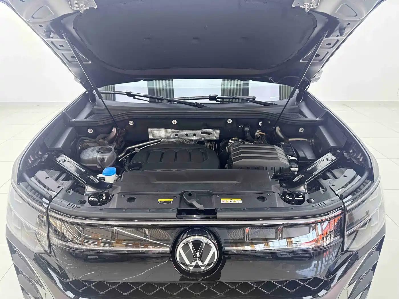 Volkswagen Teramont 2025 Teramont Pro 450TSI 4WD Summit Edition фото 7