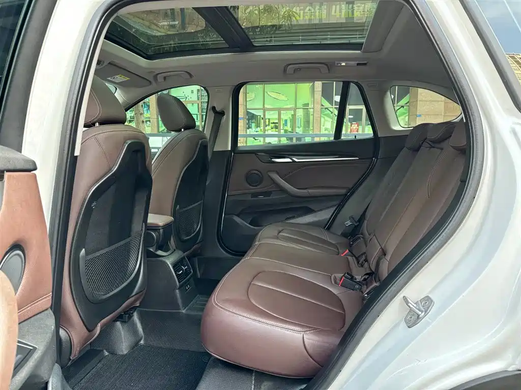 BMW X1 2020 xDrive25Li Premium Edition фото 25