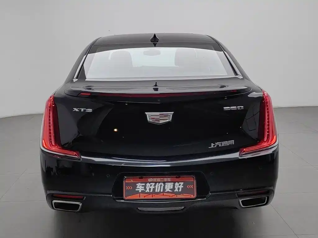 Photo 4 - Cadillac XTS