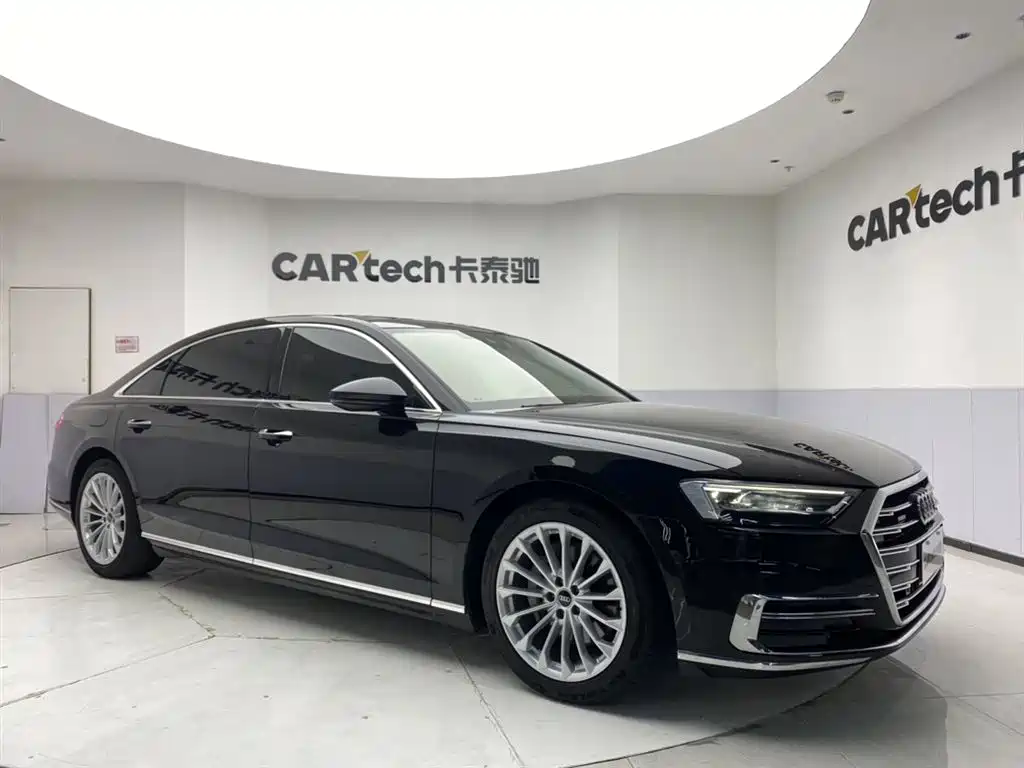 Audi A8 2022 A8L 50 TFSI quattro Comfort Collector's Edition фото 2