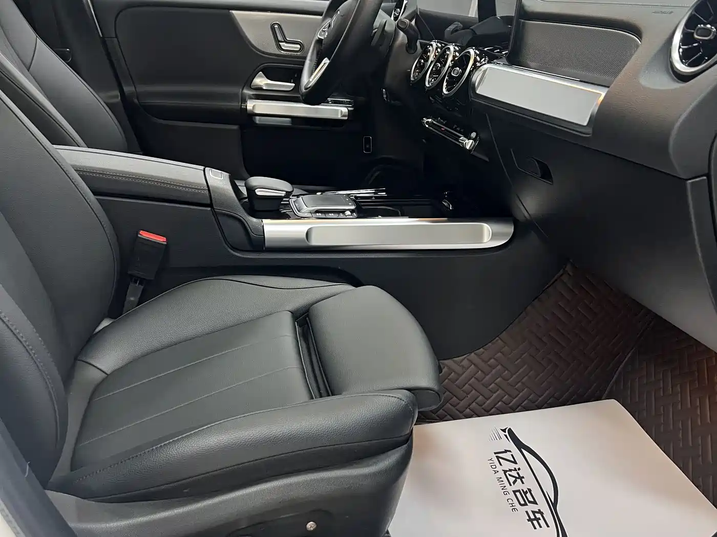 Mercedes-Benz GLB 2020 GLB 180 Style фото 18