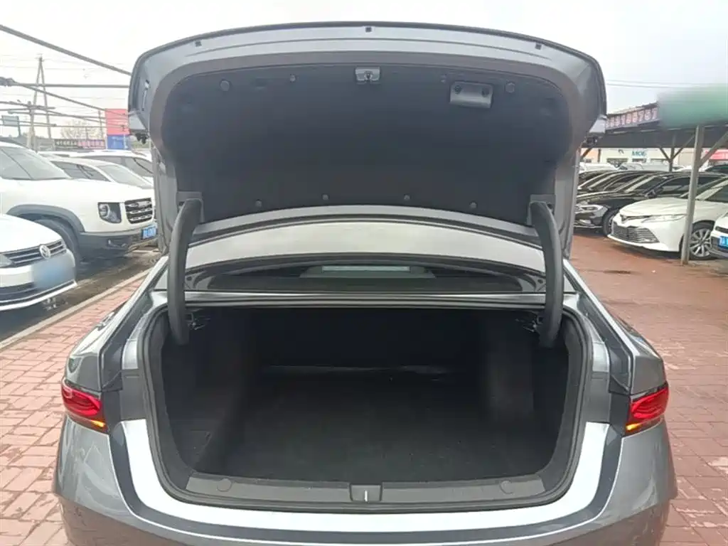 BYD Qin PLUS 2025 DM-i Smart Drive 55KM Leader фото 19