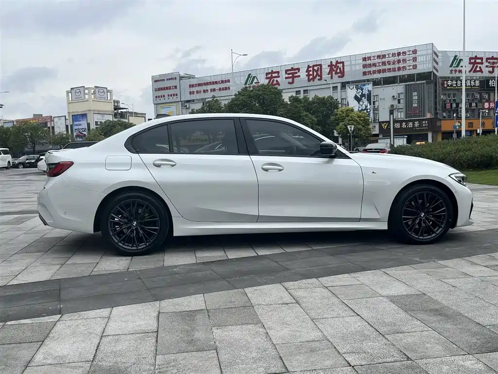 BMW 3 Series 2020 Facelift 325Li M Sport Night Edition фото 6