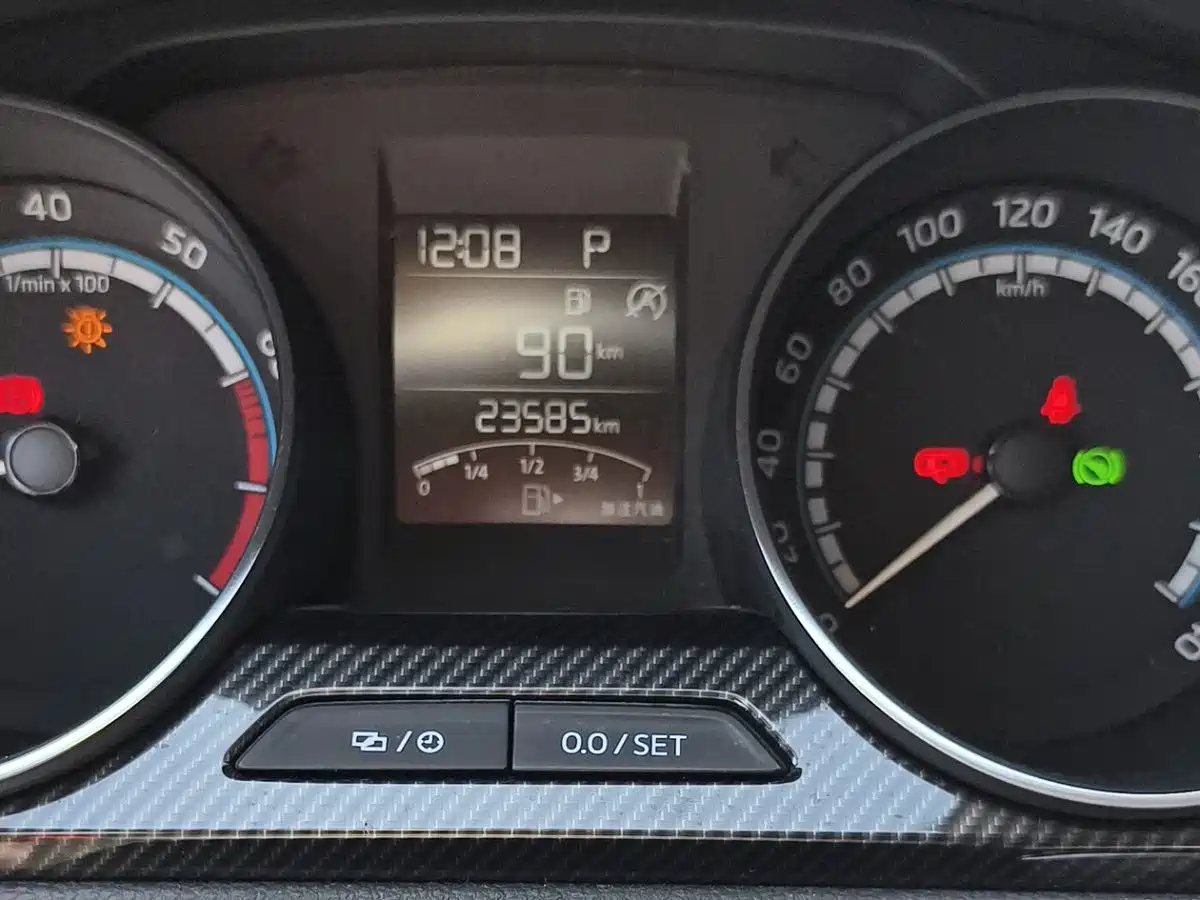 Škoda Skoda Rapid Spaceback 2020 1.5L Auto Standard фото 12