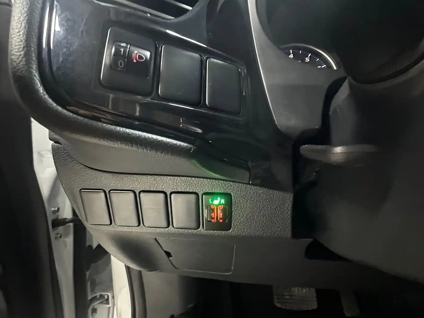 Mitsubishi Outlander 2021 2.0L 2WD Smooth Ride Version 5-Seater фото 17