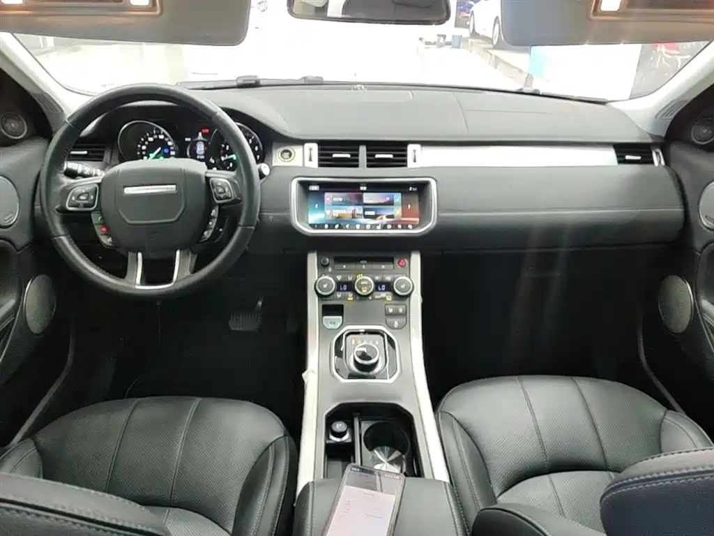 Land Rover Range Rover Evoque 2018 240PS SE DYNAMIC Smart Edition фото 10