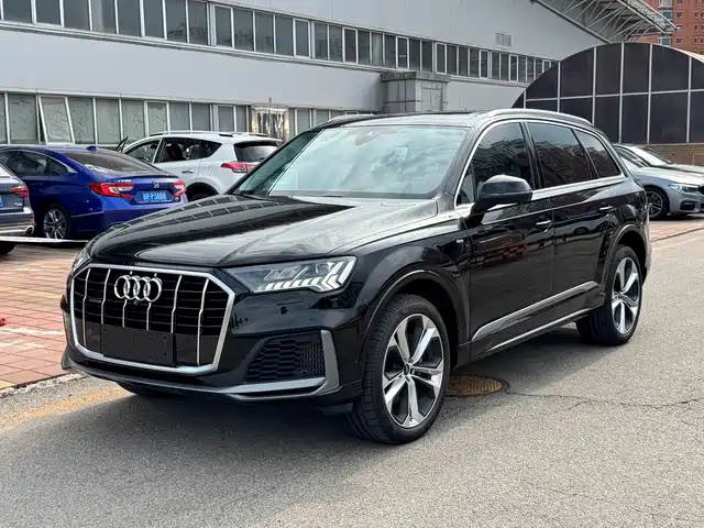 Audi Q7 2023