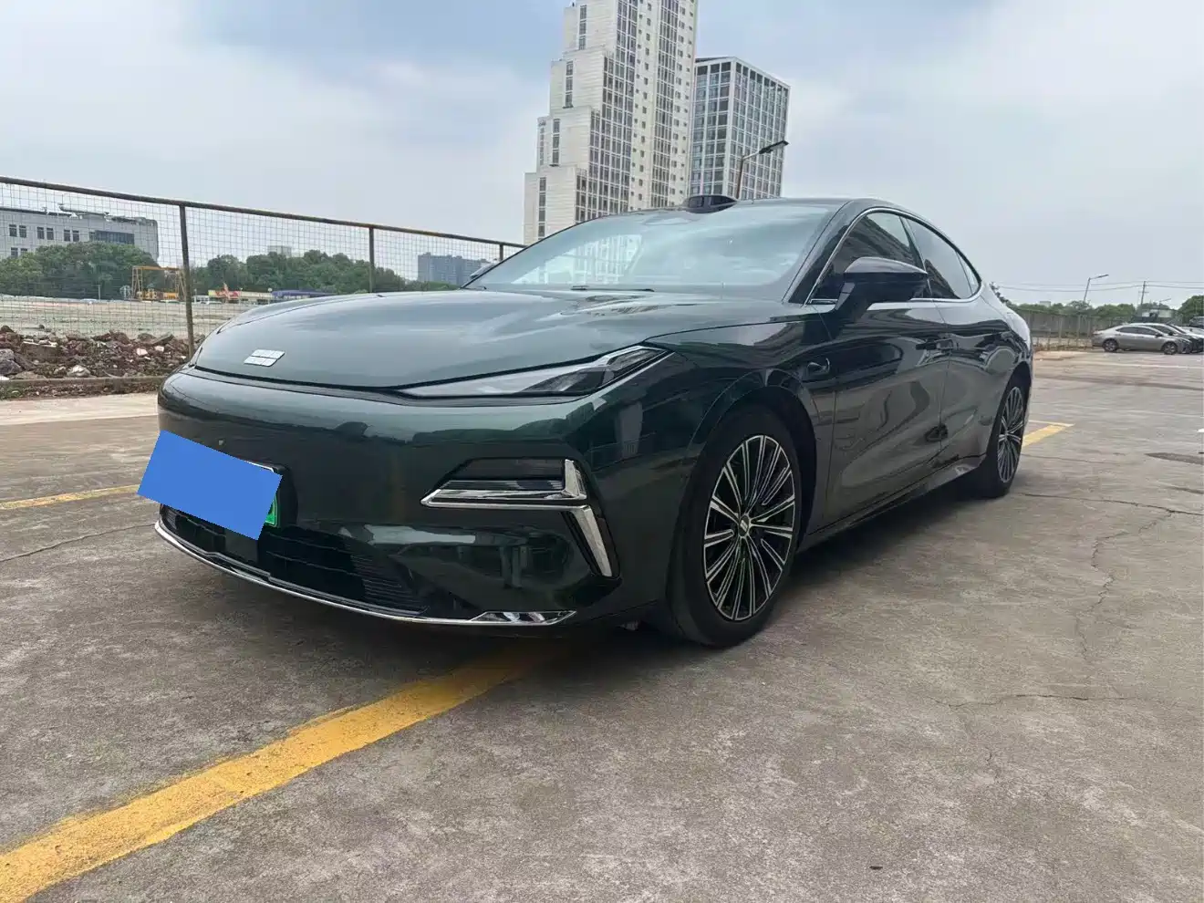 Geely Galaxy Galaxy Xingyao 8 2025 130km EM-i Premium Edition