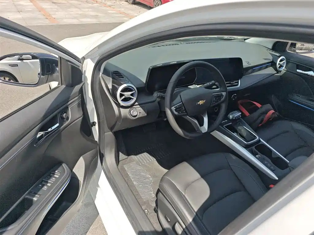 Chevrolet Monza 2023 1.3T Mild Hybrid Automatic Premium Edition фото 16