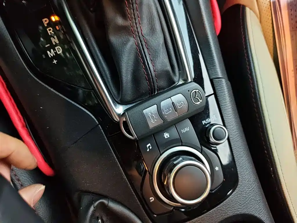 Mazda Mazda3 Axela 2014 2014 Sedan 2.0L Automatic Flagship