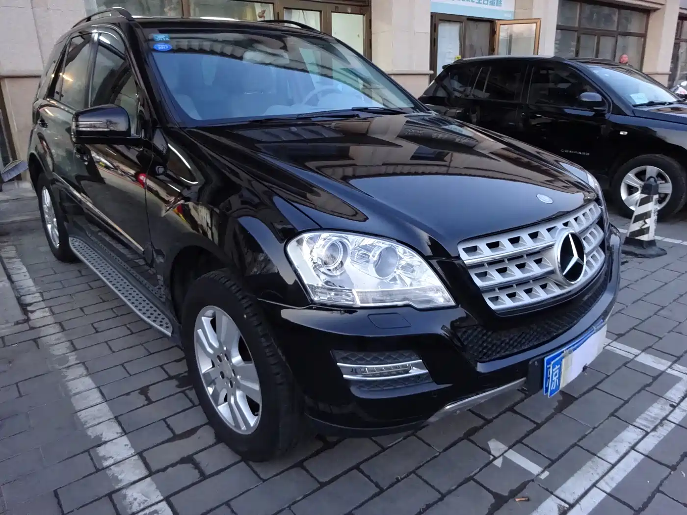 Mercedes-Benz M-Class 2010 ML 300 4MATIC фото 3