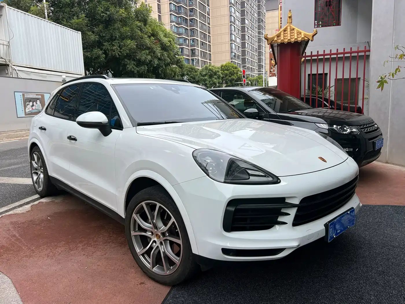 PORSCHE CAYENNE