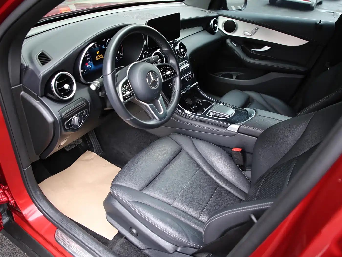 Mercedes-Benz GLC Coupe 2020 GLC 260 4MATIC Coupe SUV фото 3
