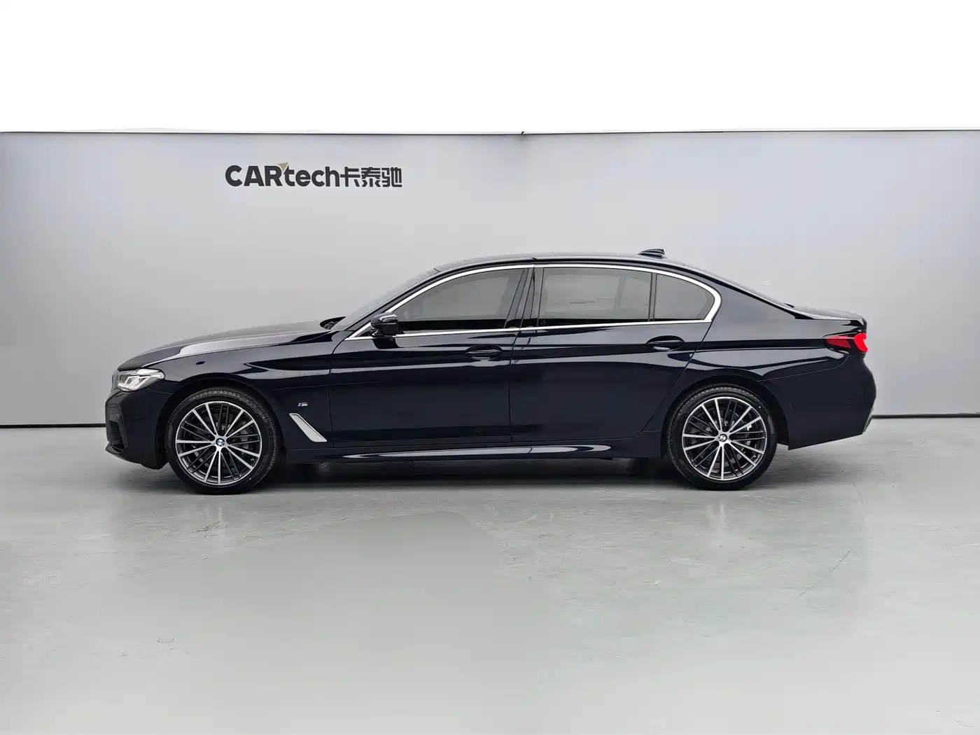 BMW 5 Series 2021 Facelift 530Li Leading M Sport Package фото 3