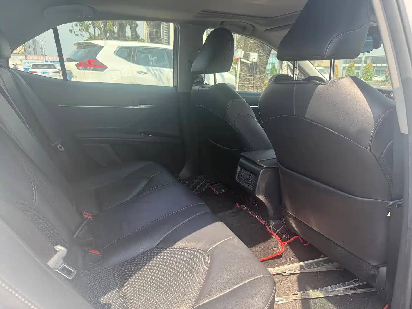Toyota Camry 2018 2.5S Trend Edition фото 9