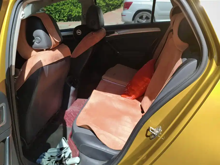Volkswagen Golf 2018 1.6L Automatic Comfort фото 11