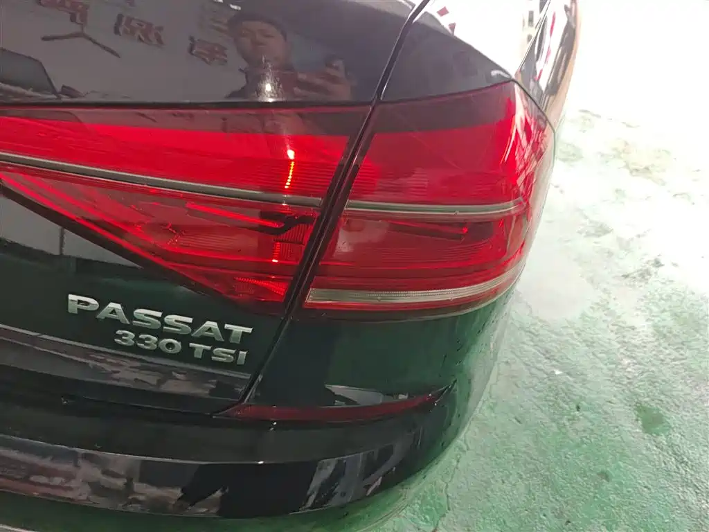 Volkswagen Passat 2016 330TSI DSG Honor Edition фото 8