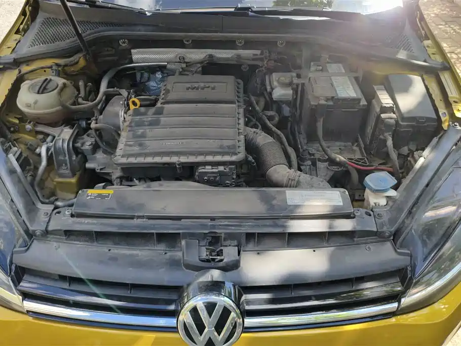 Volkswagen Golf 2018 1.6L Automatic Comfort фото 10