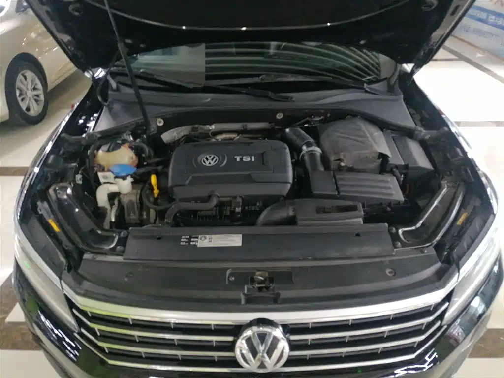 Volkswagen Passat 2017 330TSI DSG Prestige фото 20
