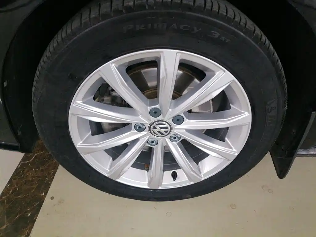 Volkswagen Passat 2017 330TSI DSG Prestige фото 23