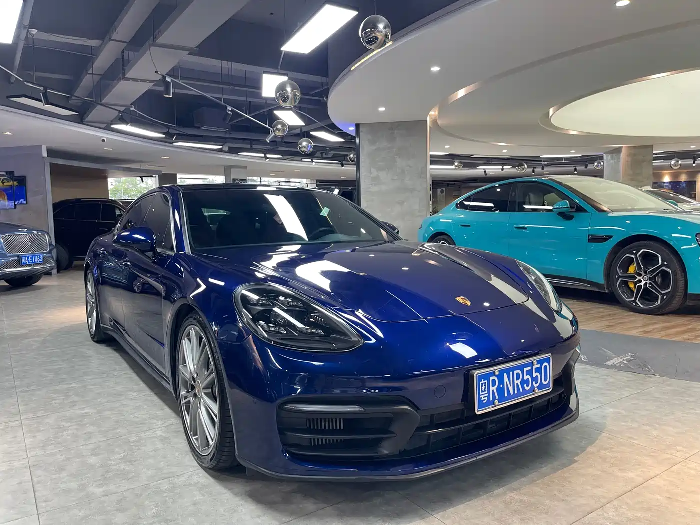 Porsche Panamera 2022 Panamera Executive Long Wheelbase 2.9T фото 2