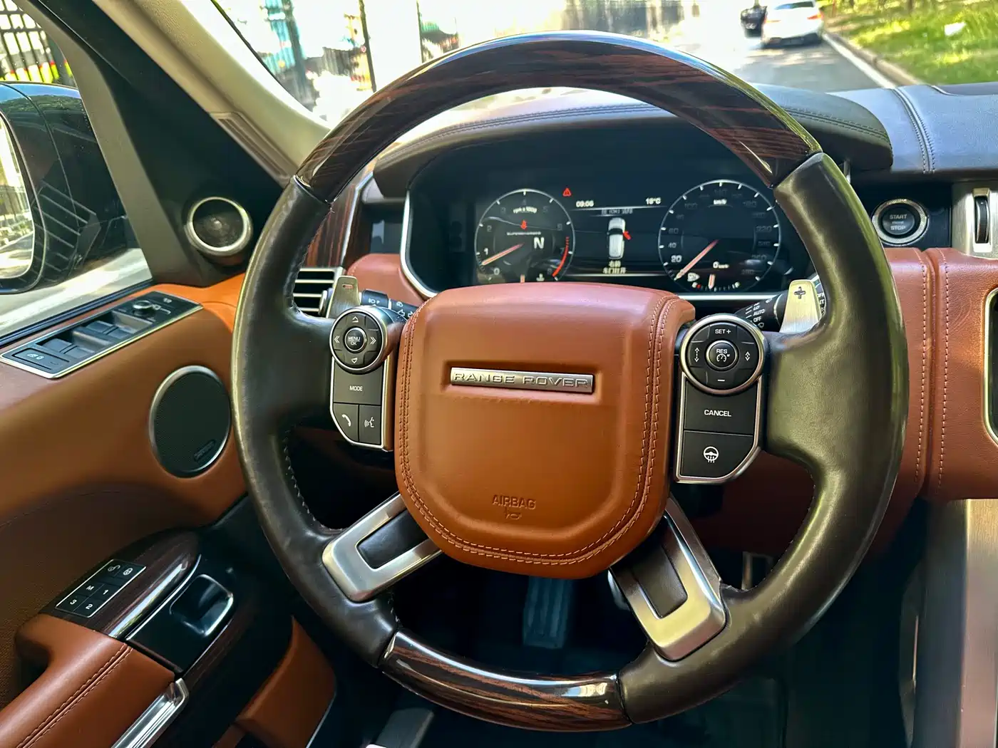 Land Rover Range Rover 2017 5.0 SC V8 Summit Autobiography LWB фото 30