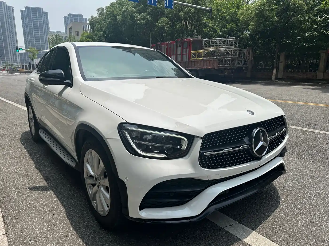 Mercedes-Benz GLC Coupe 2020 GLC 260 4MATIC Coupe SUV фото 4