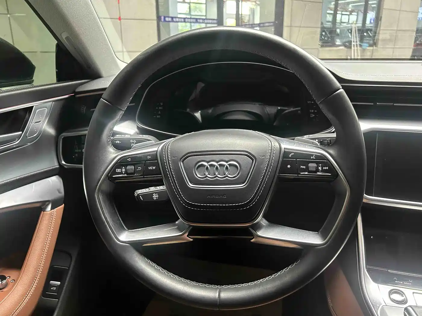 Audi A7L 2024 45 TFSI Luxury фото 4