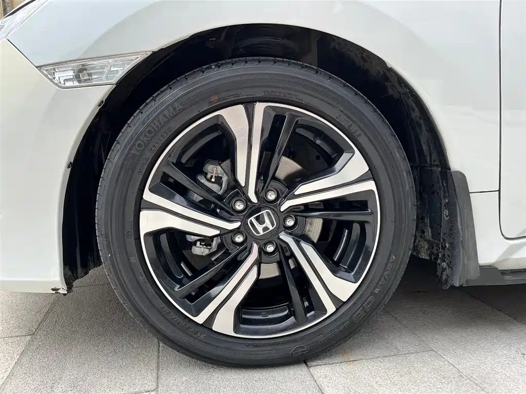 Honda Civic 2019 220TURBO CVT Jingqing Edition China V фото 9