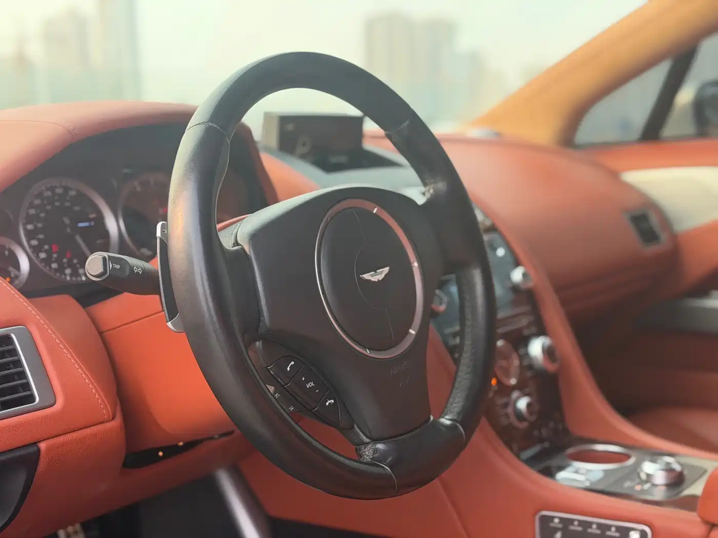 Aston Martin Rapide 2010 6.0L фото 8
