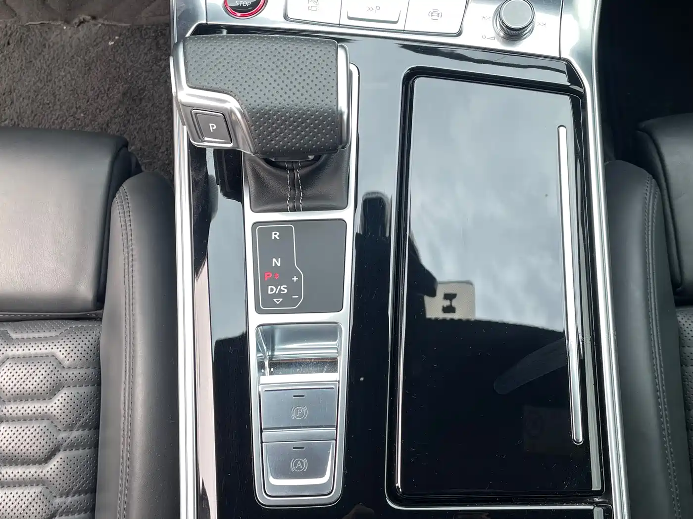 Audi RS 6 2024 RS 6 4.0T Avant performance фото 20