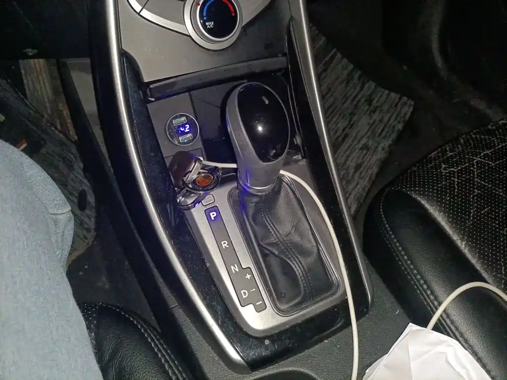 Hyundai Langdong 2016 1.6L Automatic Premium Edition фото 7