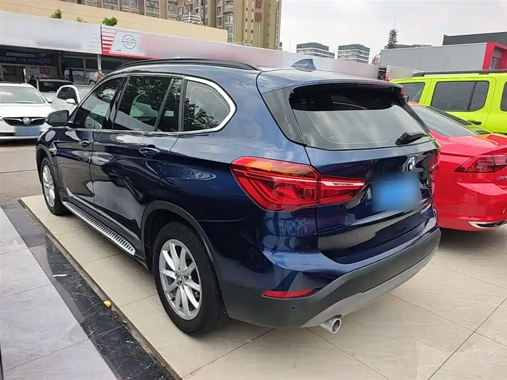 BMW X1 2019 sDrive18Li Fashion Model фото 5