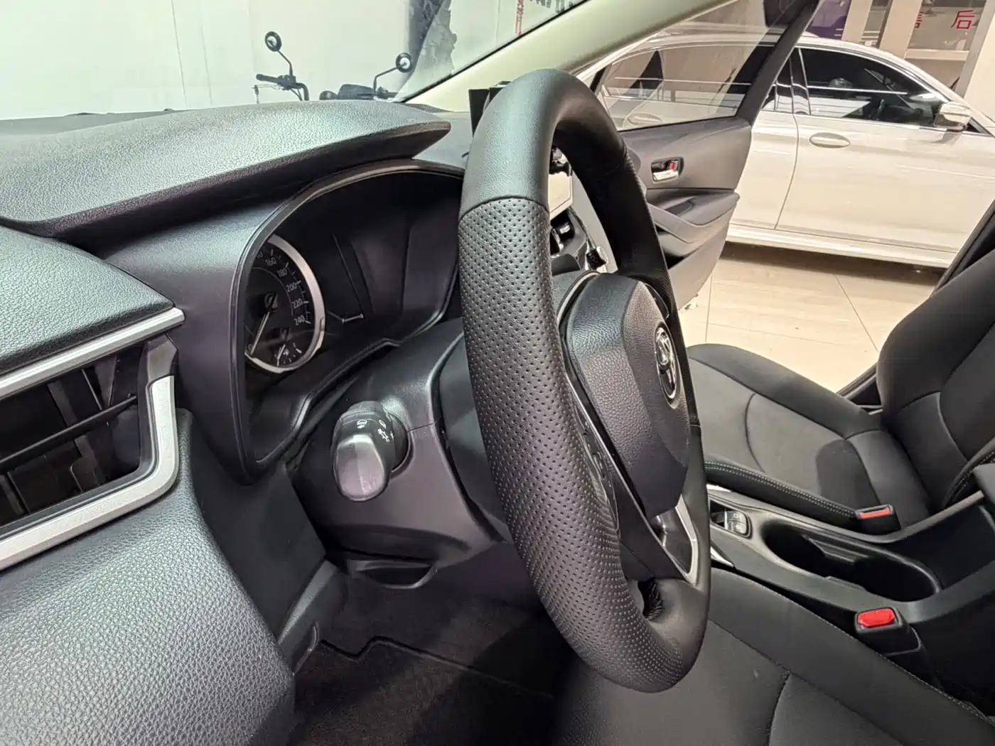 Toyota Corolla 2023 1.2T Elite Edition фото 13