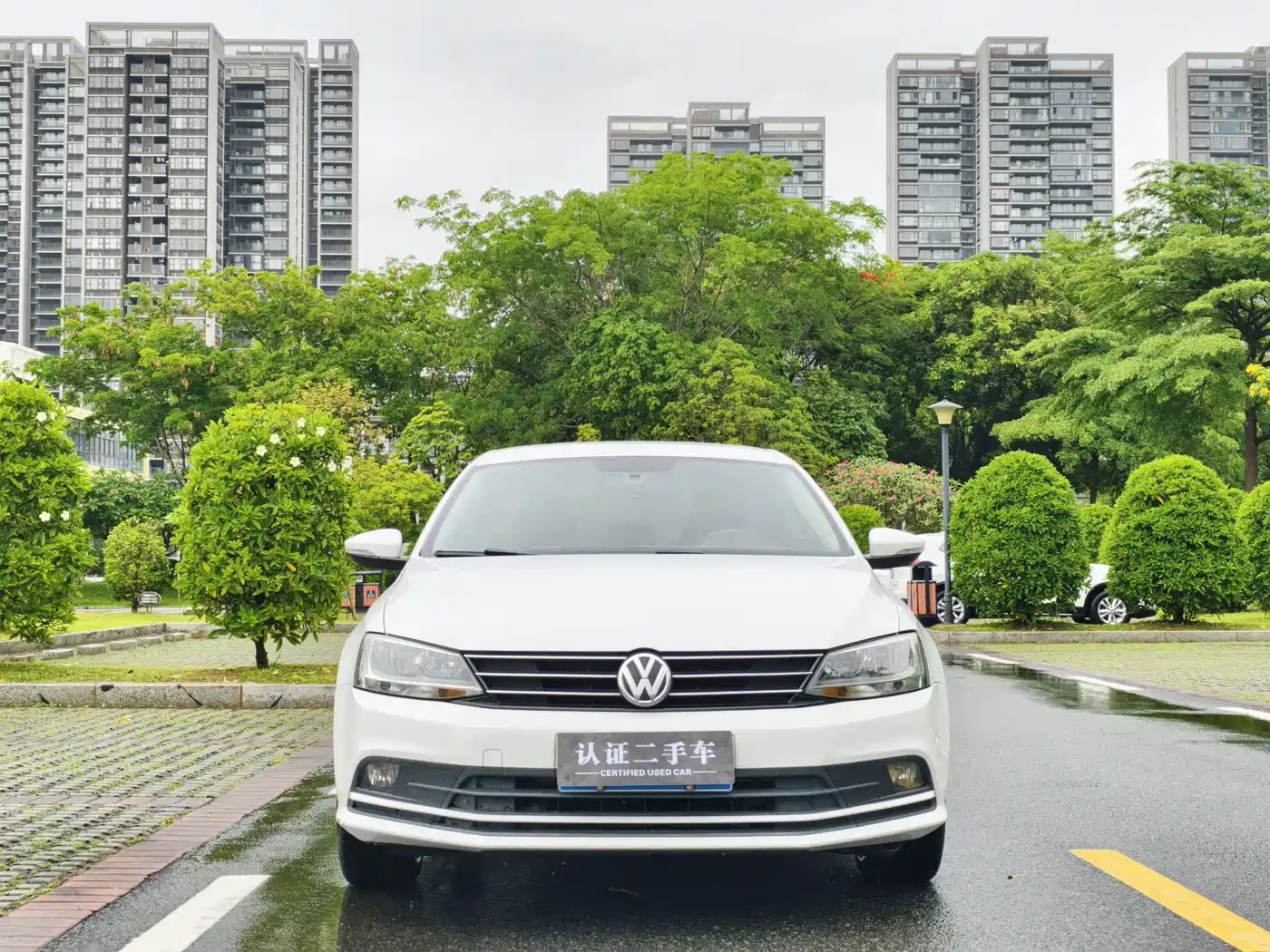 Volkswagen Sagitar 2018 1.6L Automatic Fashion фото 3
