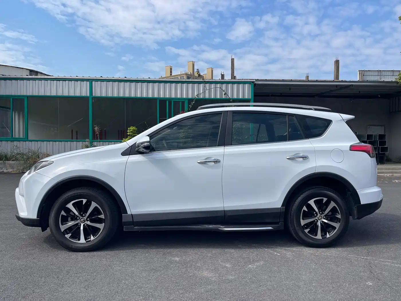 Toyota RAV4 Rongfang 2016 2.0L CVT 2WD Trend (China V) фото 4