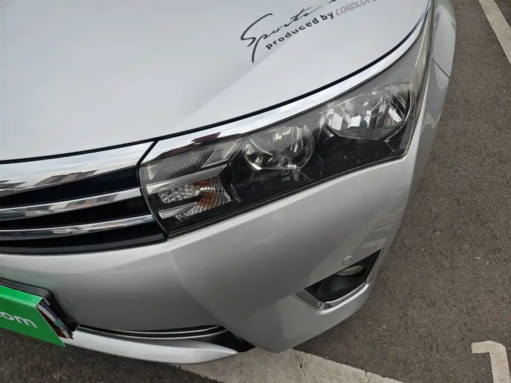 Toyota Corolla 2014 1.6L CVT GL-i фото 24