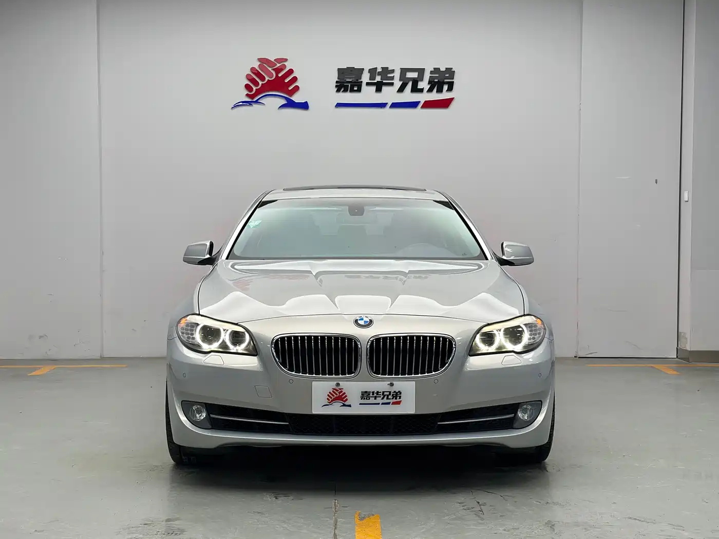 BMW 5 Series 2011 535Li Luxury фото 4