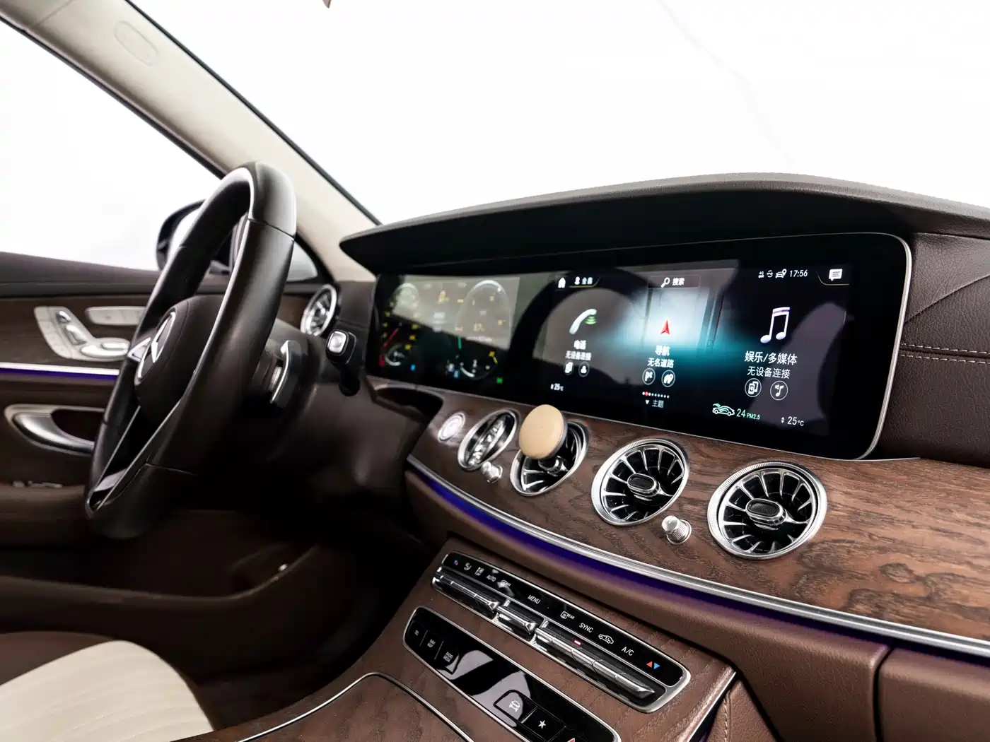 Mercedes-Benz E-Class 2023 E 300 L Luxury фото 27