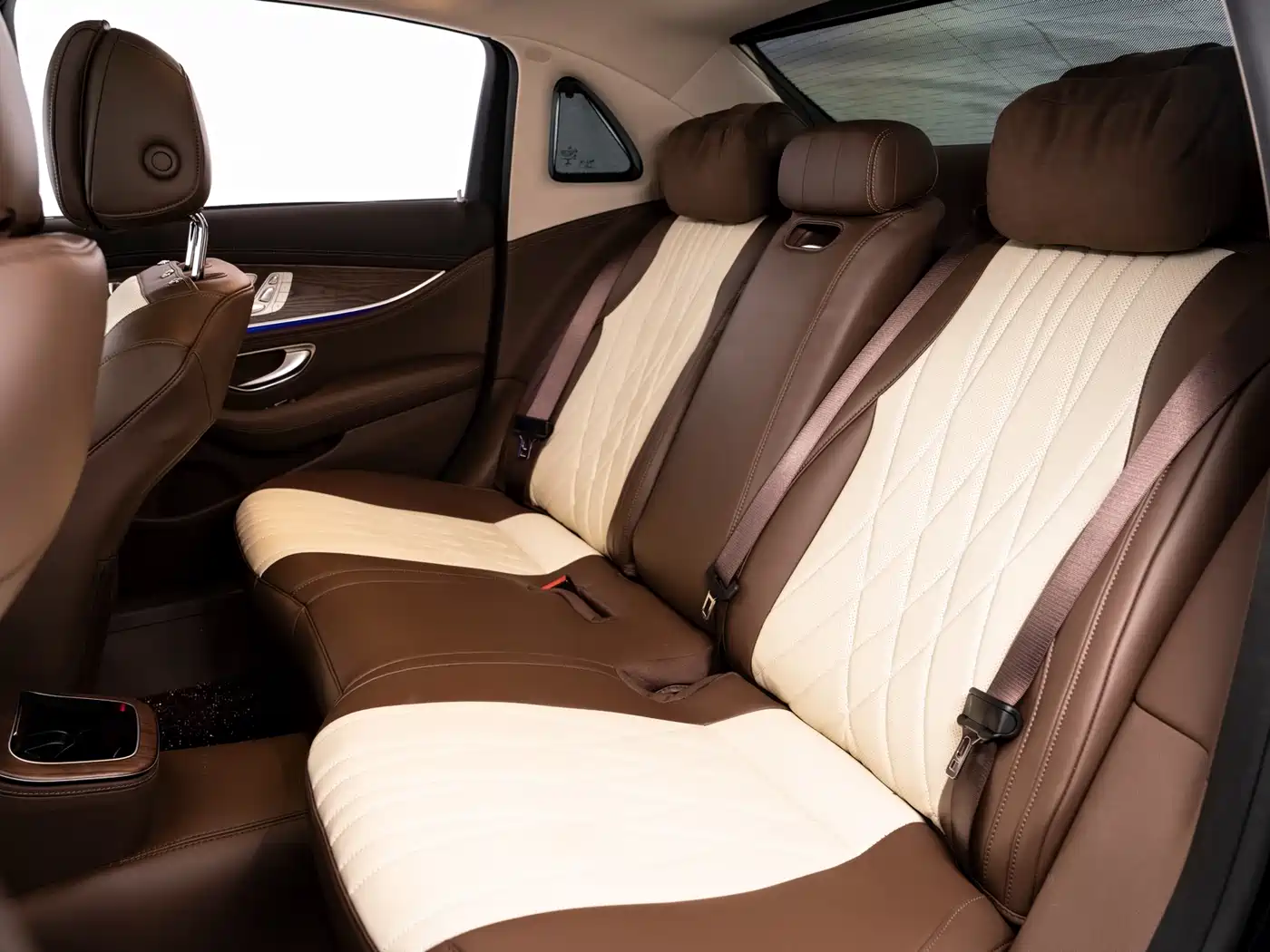 Mercedes-Benz E-Class 2023 E 300 L Luxury фото 16