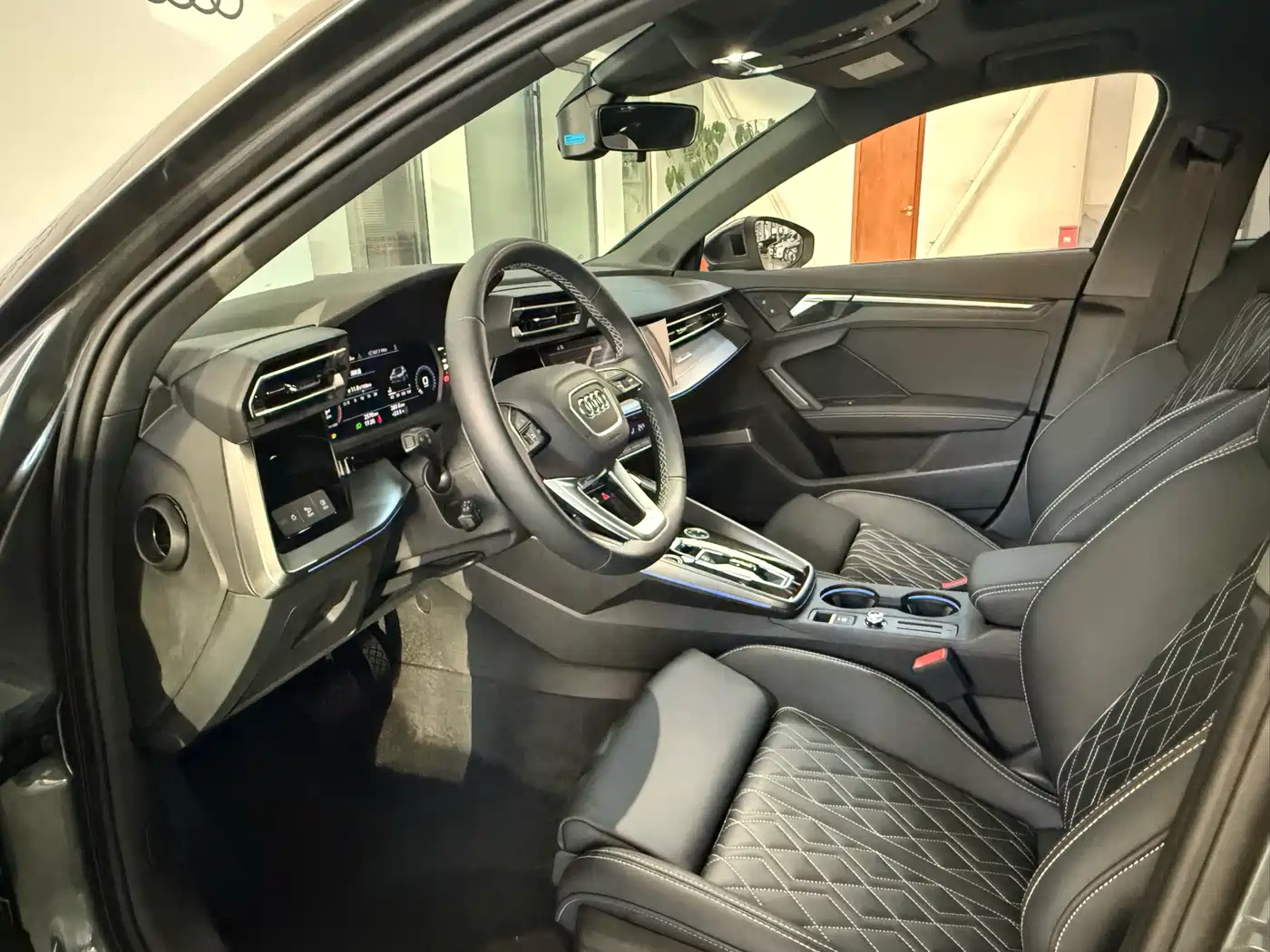 Audi A3 2025 Sportback 35TFSI Flying Premium фото 6