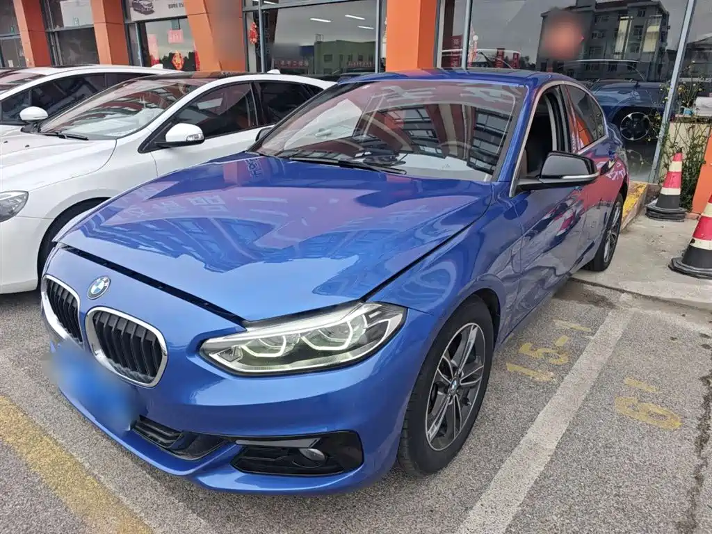 BMW 1 Series 2018 Facelift 118i Sport фото 2