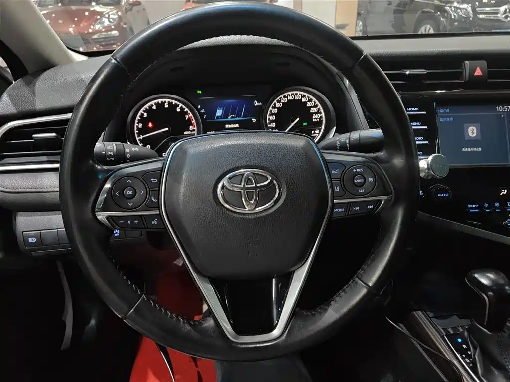 Toyota Camry 2018 2.0G Luxury Edition фото 11