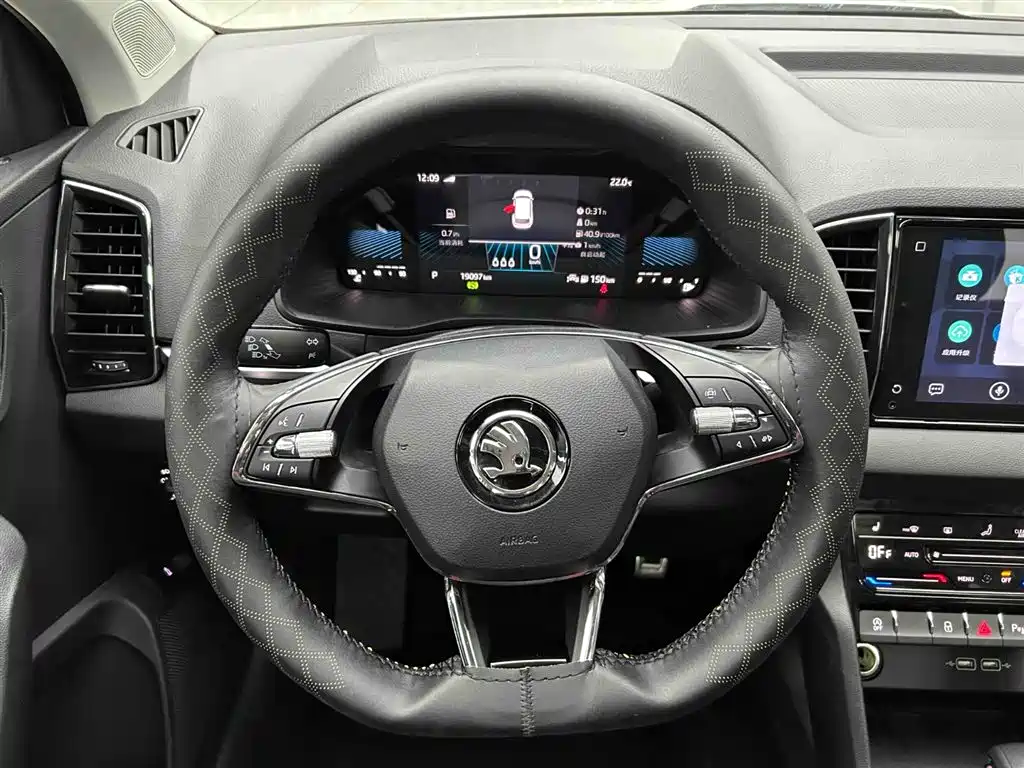 Škoda Karoq 2022 TSI280 Smart Brilliance Edition фото 3