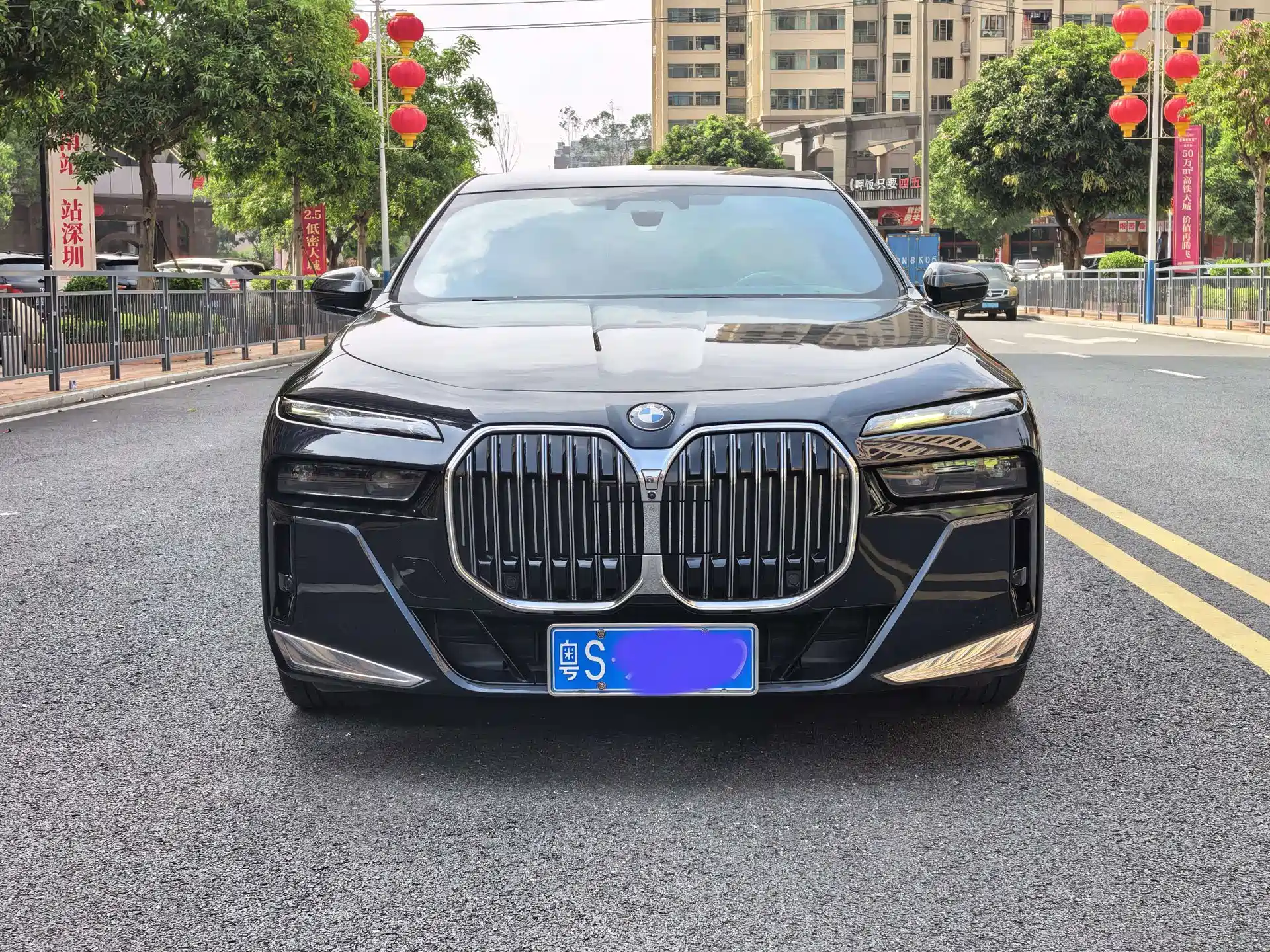 Фото 2 - BMW 7 Series